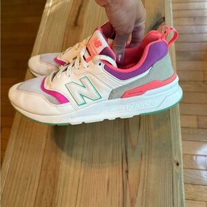 New Balance Pink and Orange Sneakers Vibrant Modern Design